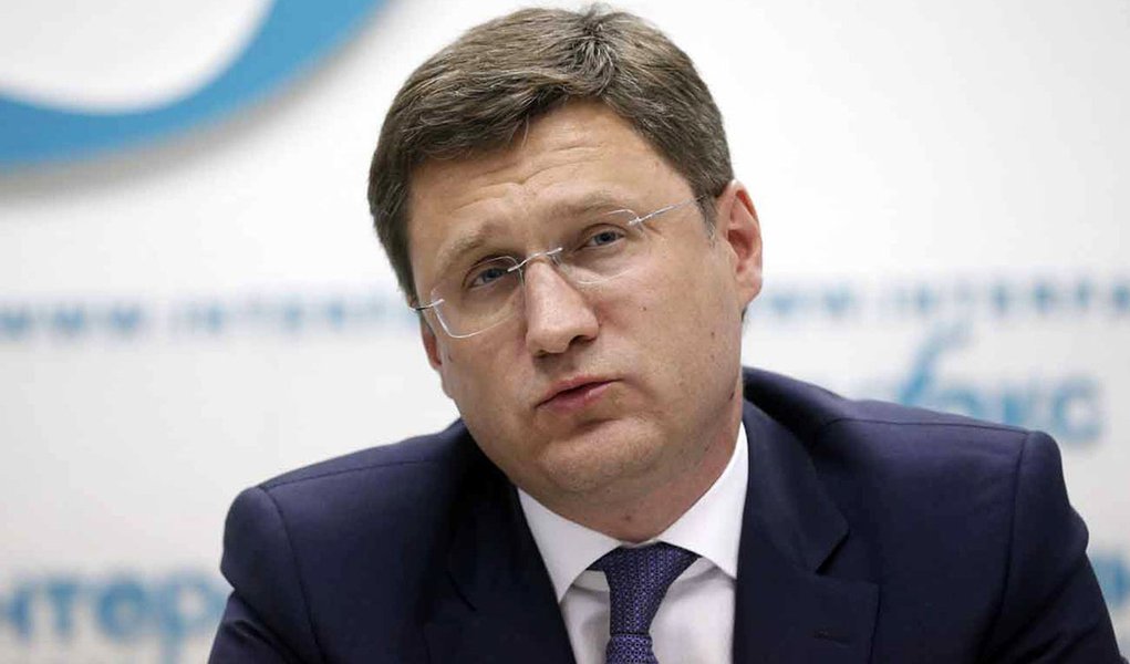epa04260750 Russian Energy Minister Alexander Novak attends a news conference in Moscow, Russia, 16 June 2014. Gazprom imposed the pre-payment deadline for Naftogaz of Ukraine on 16 June due to persistent non-payments by Naftogaz of Ukraine, according to (Foto: Leonardo Attuch) epa04260750 Russian Energy Minister Alexander Novak attends a news conference in Moscow, Russia, 16 June 2014. Gazprom imposed the pre-payment deadline for Naftogaz of Ukraine on 16 June due to persistent non-payments by Naftogaz of Ukraine, according to