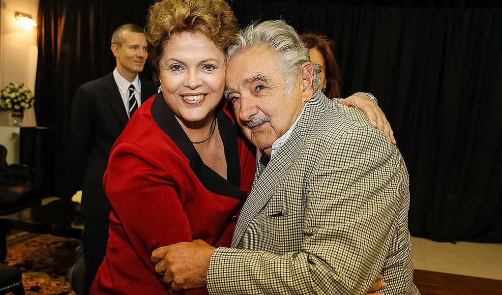 PParaná, Província de Entre Ríos/Argentina, 17/12/2014. Presidenta Dilma Rousseff durante cerimônia de abertura da XLVII Cúpula do Mercosul e Estados Associados. Foto: Roberto Stuckert Filho/PR (Foto: Gisele Federicce) PParaná, Província de Entre Ríos/Argentina, 17/12/2014. Presidenta Dilma Rousseff durante cerimônia de abertura da XLVII Cúpula do Mercosul e Estados Associados. Foto: Roberto Stuckert Filho/PR