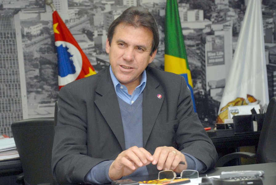 Prefito de S�o Bernardo do Campo Luiz Marinho. Foto: Wilson Mag�o/PMSBC (Foto: Giuliana Miranda) Prefito de S�o Bernardo do Campo Luiz Marinho. Foto: Wilson Mag�o/PMSBC
