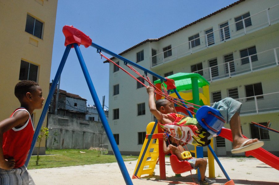 Rio de Janeiro - Cerim�nia de entrega de um milh�o de casas do programa Minha Casa Minha Vida (MCMV), na comunidade da Mangueira, no Rio de Janeiro. (Foto: Maria do Rosário) Rio de Janeiro - Cerim�nia de entrega de um milh�o de casas do programa Minha Casa Minha Vida (MCMV), na comunidade da Mangueira, no Rio de Janeiro.