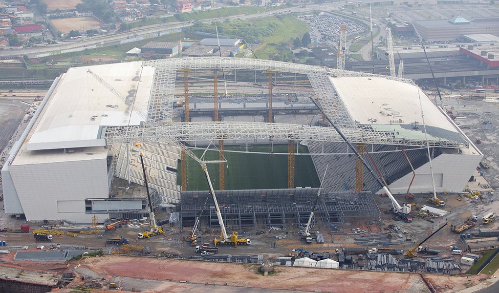 Assunto: vista aérea do estádio Arena Corinthians no bairro de Itaquera
local: São Paulo-SP
data: 03/2014
autor: Mauricio Simonetti (Foto: Gisele Federicce) Assunto: vista aérea do estádio Arena Corinthians no bairro de Itaquera
local: São Paulo-SP
data: 03/2014
autor: Mauricio Simonetti