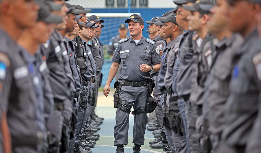 05/082013 - Mangueirinha, em Caxias, recebe efetivo permanente de 180 policiais militares. Foto Marcelo Horn (Foto: Leonardo Lucena) 05/082013 - Mangueirinha, em Caxias, recebe efetivo permanente de 180 policiais militares. Foto Marcelo Horn