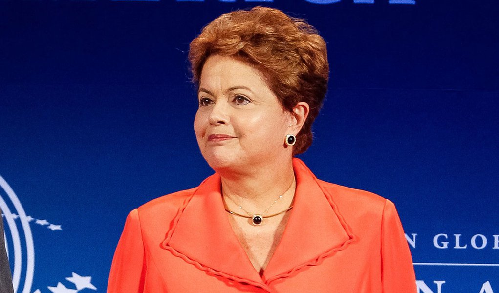 Rio de Janeiro - RJ, 09/12/2013. Presidenta Dilma Rousseff durante encontro da Clinton Global Initiative (CGI) no Copacabana Palace Hotel. Foto: Roberto Stuckert Filho/PR (Foto: Gisele Federicce) www.brasil247.com - Rio de Janeiro - RJ, 09/12/2013. Presidenta Dilma Rousseff durante encontro da Clinton Global Initiative (CGI) no Copacabana Palace Hotel. Foto: Roberto Stuckert Filho/PR