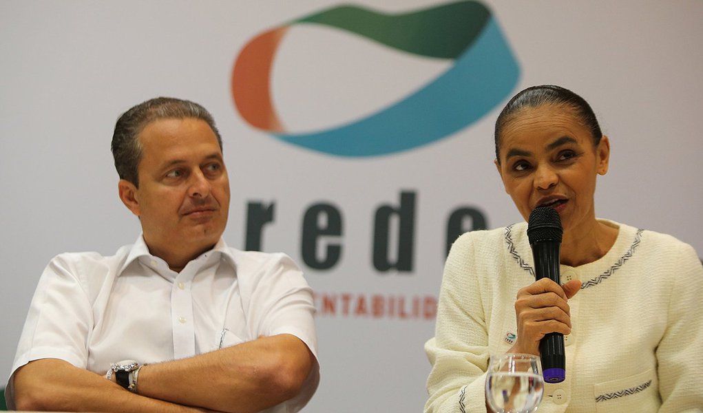 BRASÍLIA, DF, 15.12.2013: SEMINÁRIO/REDE - Primeiro "seminário programático" da Rede com a presença da ex-ministra Marina Silva e o do Governador de Pernambuco Eduardo Campos (PSB/PE) que participou do debate sobre "Reforma do Estado" e "Fundamentos par (Foto: Romulo Faro) BRASÍLIA, DF, 15.12.2013: SEMINÁRIO/REDE - Primeiro "seminário programático" da Rede com a presença da ex-ministra Marina Silva e o do Governador de Pernambuco Eduardo Campos (PSB/PE) que participou do debate sobre "Reforma do Estado" e "Fundamentos par