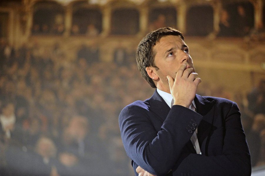 epa03494653 Mayor of Florence, Matteo Renzi, before learning of his defeat by Pier Luigi Bersani at the primary election to select a prime ministerial candidate, in Rome, Italy, 02 December 2012. It emerged 02 December 2012 that Bersani was the overwhelmi (Foto: Leonardo Attuch) www.brasil247.com - epa03494653 Mayor of Florence, Matteo Renzi, before learning of his defeat by Pier Luigi Bersani at the primary election to select a prime ministerial candidate, in Rome, Italy, 02 December 2012. It emerged 02 December 2012 that Bersani was the overwhelmi
