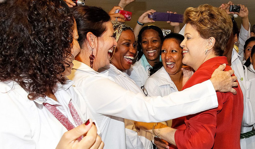 Brasília - DF, 22/10/2013. Presidenta Dilma Rousseff durante sanção da lei que institui o Programa Mais Médicos. Foto: Roberto Stuckert Filho/PR. (Foto: Valter Lima) Brasília - DF, 22/10/2013. Presidenta Dilma Rousseff durante sanção da lei que institui o Programa Mais Médicos. Foto: Roberto Stuckert Filho/PR.