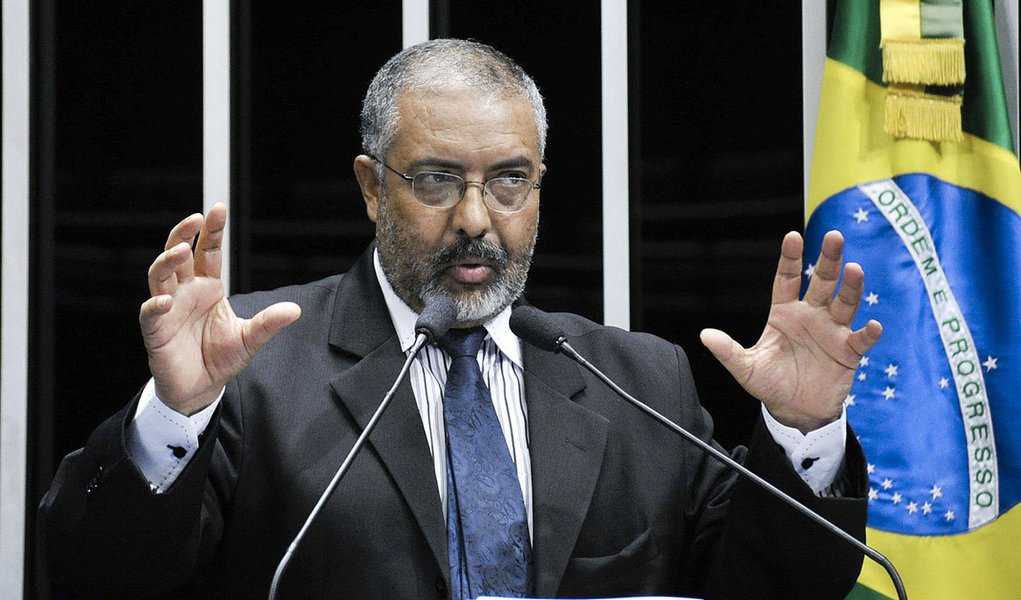No Dia Mundial do Meio Ambiente, senador Paulo Paim (PT-RS) pede atenção dos governos para questões climáticas (Foto: Roberta Namour) No Dia Mundial do Meio Ambiente, senador Paulo Paim (PT-RS) pede atenção dos governos para questões climáticas
