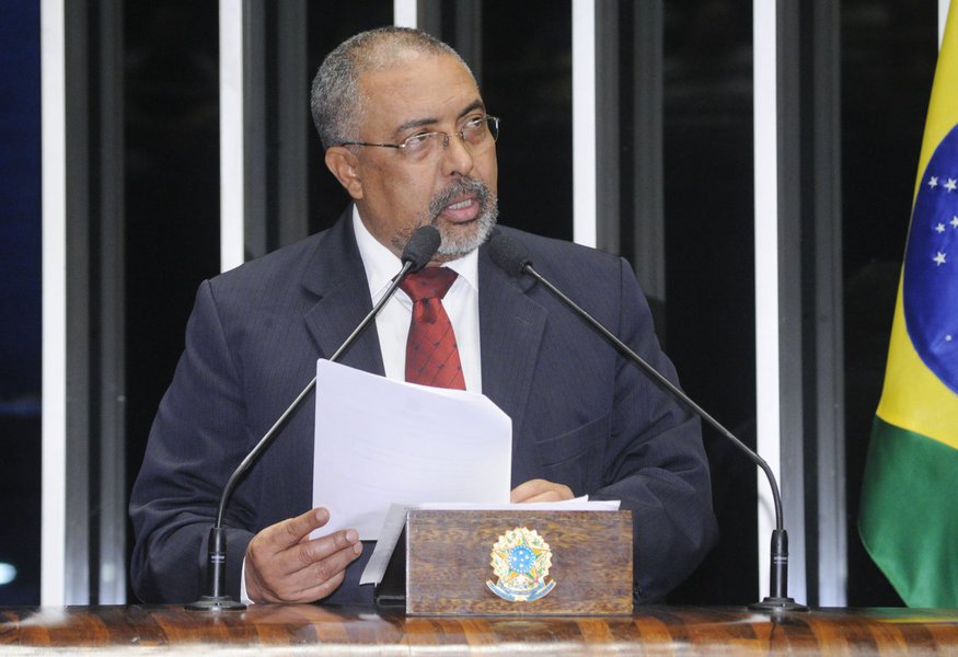 Paim defende greve promovida pelas centrais (Foto: Waldemir Barreto) Paim defende greve promovida pelas centrais