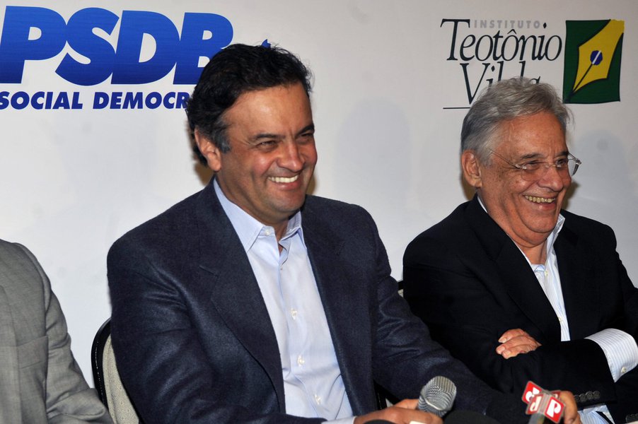 Bras�lia - O ex-presidente Fernando Henrique Cardoso participa de evento que reuniu os prefeitos eleitos do PSDB (Foto: Romulo Faro) Bras�lia - O ex-presidente Fernando Henrique Cardoso participa de evento que reuniu os prefeitos eleitos do PSDB