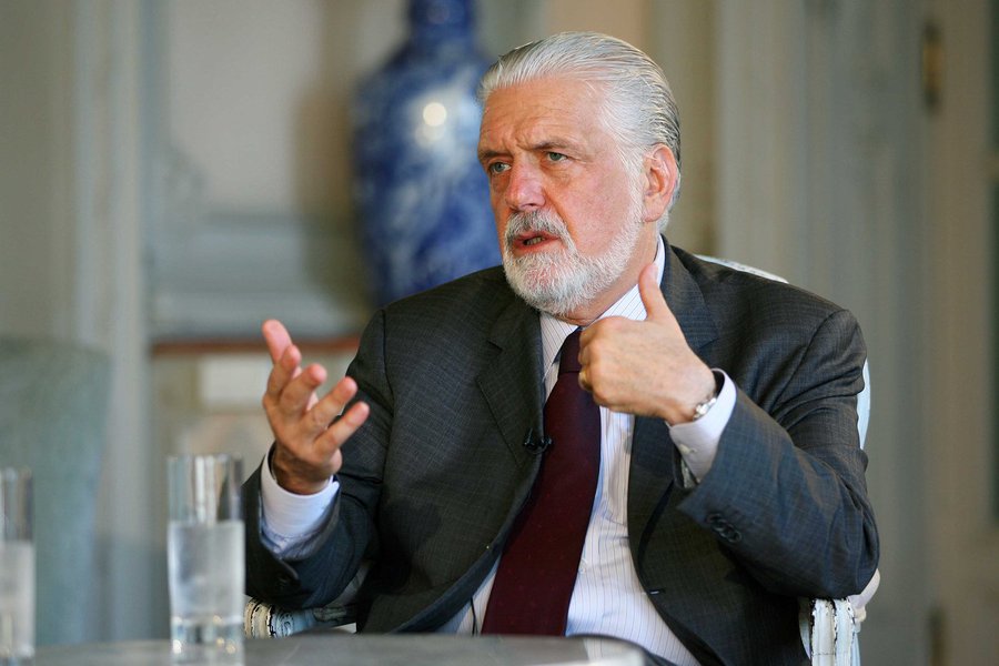 Governador Jaques Wagner apresenta em Portugal oportunidades de investimento na Bahia. (Foto: Romulo Faro) Governador Jaques Wagner apresenta em Portugal oportunidades de investimento na Bahia.