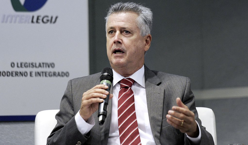 Senador Rodrigo Rollemberg (PSB-DF) debate o tema "Ciência no futuro da Saúde e dos Esportes", no seminário Caminhos para a Inovação. O evento integra a Semana Nacional de Ciência e Tecnologia, promovida pelo Ministério da Ciência e Tecnologia, e acontece (Foto: Leonardo Lucena) Senador Rodrigo Rollemberg (PSB-DF) debate o tema "Ciência no futuro da Saúde e dos Esportes", no seminário Caminhos para a Inovação. O evento integra a Semana Nacional de Ciência e Tecnologia, promovida pelo Ministério da Ciência e Tecnologia, e acontece