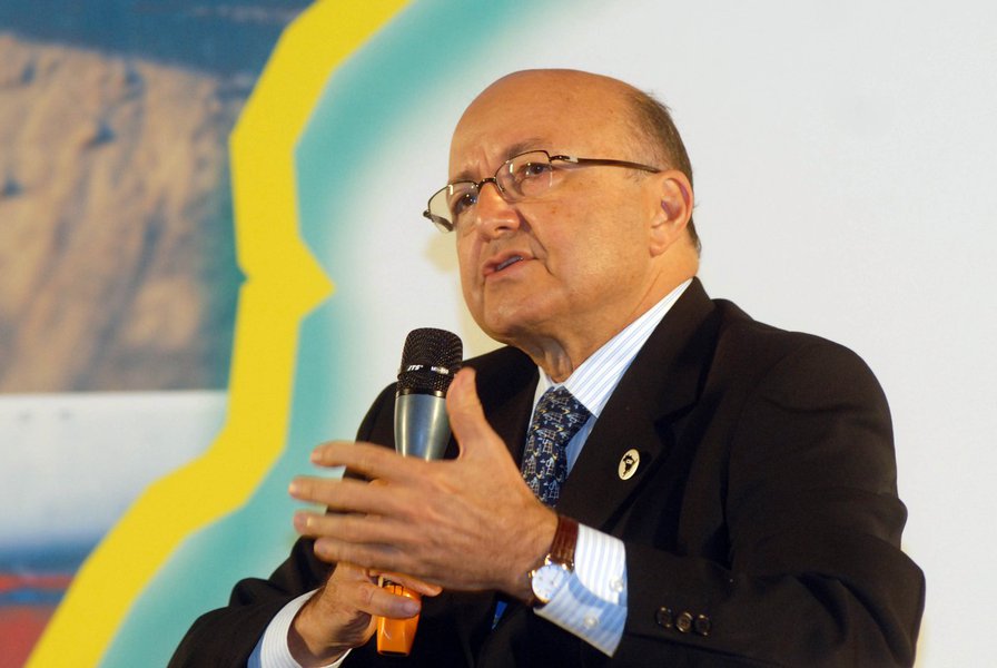 Maílson, 80% ao mês, critica inflação de Dilma Maílson, 80% ao mês, critica inflação de Dilma