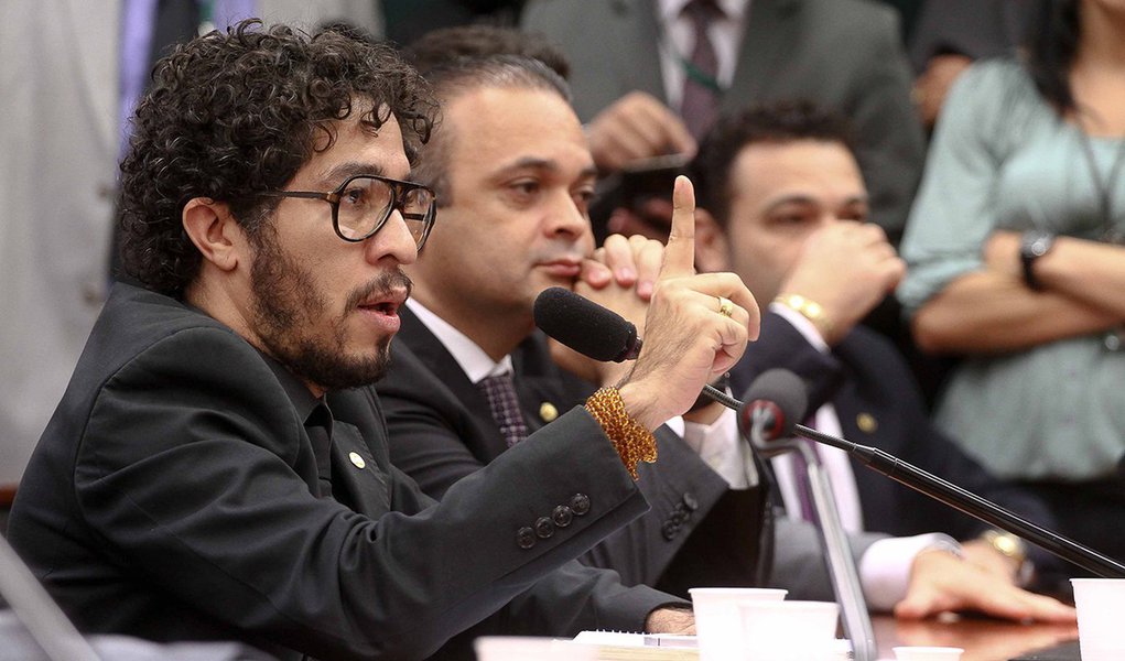 Caso Feliciano: Wyllys critica PSC por radicalização (Foto: FOLHAPRESS) Caso Feliciano: Wyllys critica PSC por radicalização