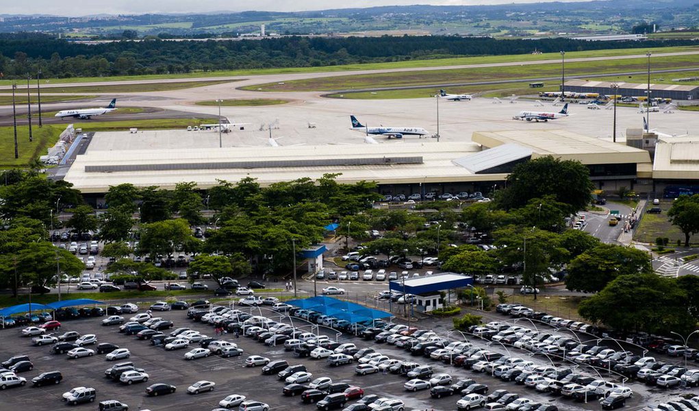 CAMPINAS, SP, BRASIL, 04-01-2011 09h52: Aeroporto Viracopos em Campinas. Após decisão do governo, o aeroporto será privatizado e sofrerá reformas.( Foto: Alessandro Shinoda/Folhapress, MERCADO ) ***EXCLUSIVO FOLHA*** (Foto: Paulo Emílio) CAMPINAS, SP, BRASIL, 04-01-2011 09h52: Aeroporto Viracopos em Campinas. Após decisão do governo, o aeroporto será privatizado e sofrerá reformas.( Foto: Alessandro Shinoda/Folhapress, MERCADO ) ***EXCLUSIVO FOLHA***