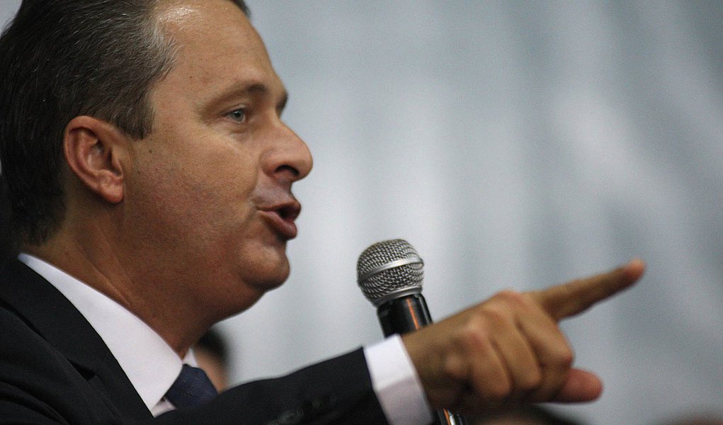 Eduardo Campos reafirma que "2014 só em 2014" (Foto: Lucas Baptista/Futura Press/Folh) Eduardo Campos reafirma que "2014 só em 2014"