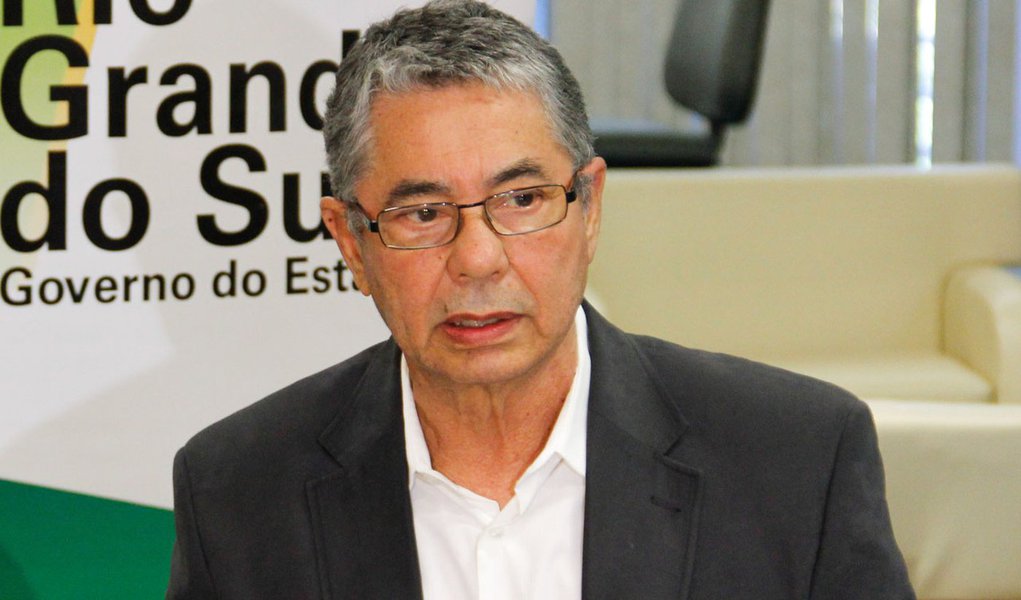 Coletiva 09.09.2013 (Foto: Leonardo Lucena) Coletiva 09.09.2013