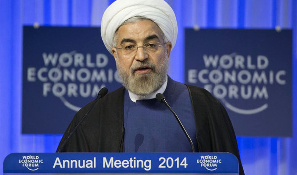 Iranian President Hassan Rouhani, speaks during a session of the World Economic Forum in Davos, Switzerland, Thursday, Jan. 23, 2014. Leaders gathered in the Swiss ski resort of Davos have made it a top priority to push to reshape the global economy and c (Foto: Aquiles Lins) Iranian President Hassan Rouhani, speaks during a session of the World Economic Forum in Davos, Switzerland, Thursday, Jan. 23, 2014. Leaders gathered in the Swiss ski resort of Davos have made it a top priority to push to reshape the global economy and c