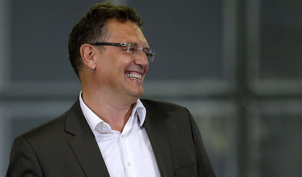 Secretário-geral da Fifa, Jérôme Valcke, durante cerimônia de inauguração do centro internacional de transmissões de TV (IBC, na sigla em inglês), zona oeste do Rio de Janeiro. Valcke afirmou nesta segunda-feira que a Copa do Mundo no Brasil já c (Foto: Gisele Federicce) Secretário-geral da Fifa, Jérôme Valcke, durante cerimônia de inauguração do centro internacional de transmissões de TV (IBC, na sigla em inglês), zona oeste do Rio de Janeiro. Valcke afirmou nesta segunda-feira que a Copa do Mundo no Brasil já c