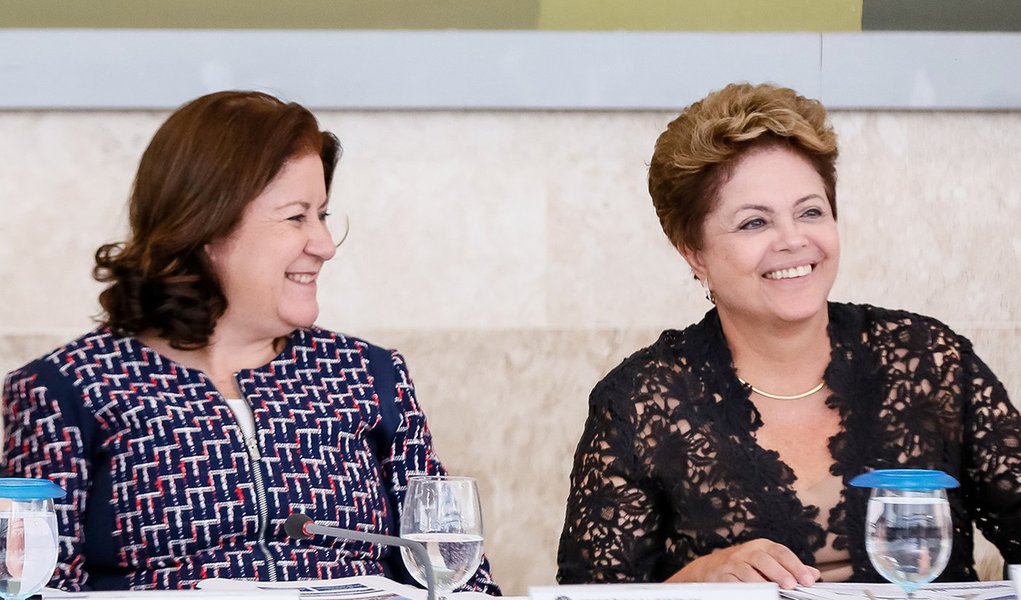 Brasília - DF, 16/04/2013. Presidenta Dilma Rousseff durante 42ª Reunião Ordinária do Pleno do Conselho de Desenvolvimento Econômico e Social (CDES), no Palácio do Planalto. Foto: Roberto Stuckert Filho/PR (Foto: Gisele Federicce) Brasília - DF, 16/04/2013. Presidenta Dilma Rousseff durante 42ª Reunião Ordinária do Pleno do Conselho de Desenvolvimento Econômico e Social (CDES), no Palácio do Planalto. Foto: Roberto Stuckert Filho/PR