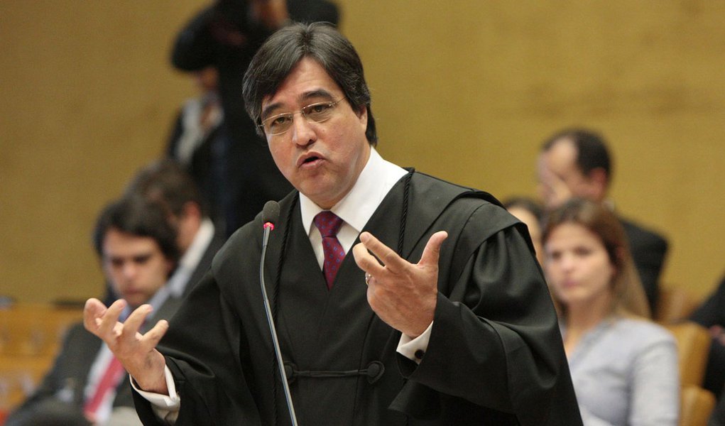 "Pizzolato não tinha poder para beneficiar empresa de Valério" (Foto: Carlos Humberto/SCO/STF ) "Pizzolato não tinha poder para beneficiar empresa de Valério"