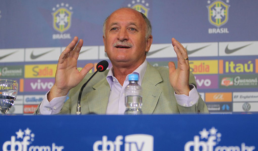 Convocação da Seleção Brasileira dia 11 de fevereiro na sede da Vivo, para o amistoso contra a Africa do Sul dia 5 de março em Joanesburgo no Soccer City.
Foto: Rafael Ribeiro (Foto: Roberta Namour) Convocação da Seleção Brasileira dia 11 de fevereiro na sede da Vivo, para o amistoso contra a Africa do Sul dia 5 de março em Joanesburgo no Soccer City.
Foto: Rafael Ribeiro
