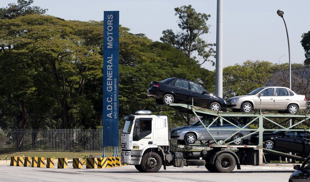 GM manterá empregos em São José dos Campos (Foto: Folhapress) GM manterá empregos em São José dos Campos