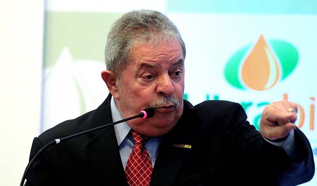 Lula não quer saber do julgamento do mensalão (Foto: Jorge Araujo/Folhapress) Lula não quer saber do julgamento do mensalão