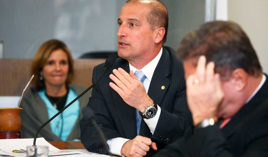 Para Onyx Lorenzoni, Pagot confessou dois crimes (Foto: André Borges/Folhapress) Para Onyx Lorenzoni, Pagot confessou dois crimes