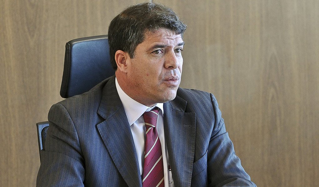 Brasilia - O presidente da Câmara Legislativa do Distrito Federal, deputado Patrício (PT), dá entrevista sobre o trâmite dos pedidos de impeachment em análise por esta Casa de Leis. A Câmara Legislativa do DF (CLDF) recebeu cinco pedidos de impeachment do (Foto: Leonardo Lucena) Brasilia - O presidente da Câmara Legislativa do Distrito Federal, deputado Patrício (PT), dá entrevista sobre o trâmite dos pedidos de impeachment em análise por esta Casa de Leis. A Câmara Legislativa do DF (CLDF) recebeu cinco pedidos de impeachment do