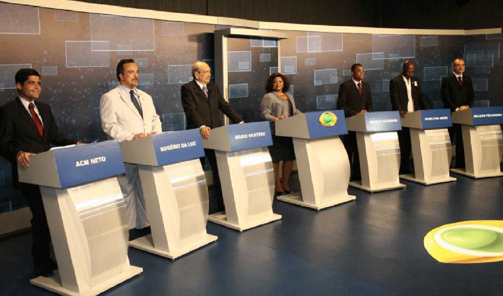 Críticas à atual gestão marcam debate (Foto: Roberto Viana / Bocão News) Críticas à atual gestão marcam debate