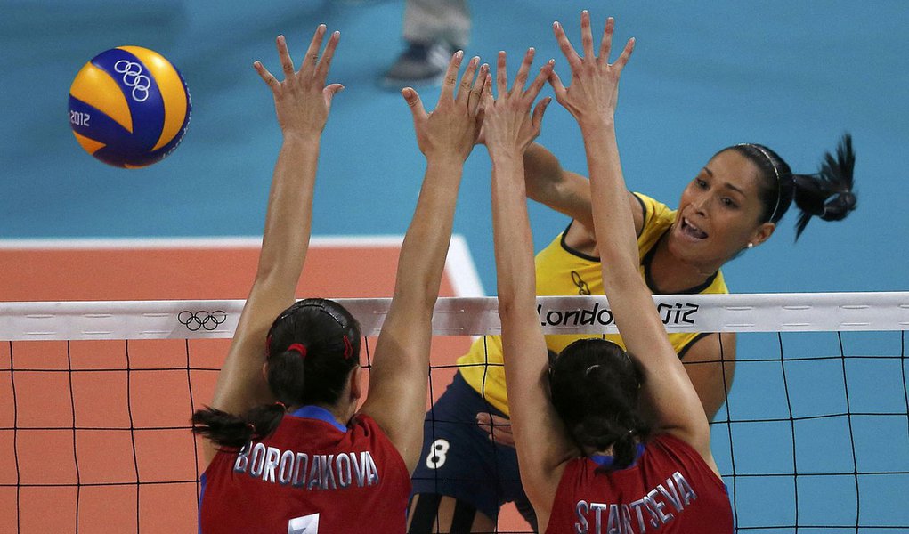 Vôlei feminino brasileiro vence a Rússia (Foto: Ivan Alvarado/Reuters) Vôlei feminino brasileiro vence a Rússia