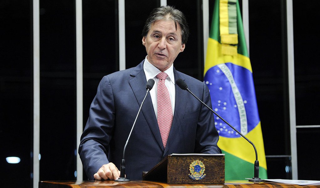 Senador Eunício Oliveira (PMDB-CE) faz balanço de suas atividades no ano (Foto: Fatima 247) Senador Eunício Oliveira (PMDB-CE) faz balanço de suas atividades no ano