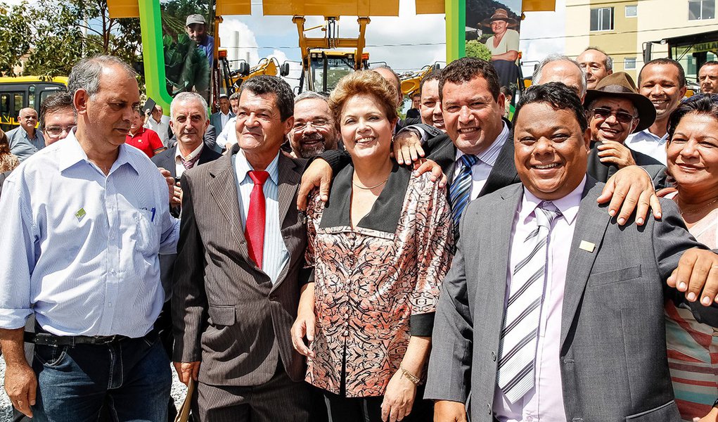 Dilma: políticas sociais vão ajudar o País a crescer (Foto: Roberto Stuckert Filho) Dilma: políticas sociais vão ajudar o País a crescer
