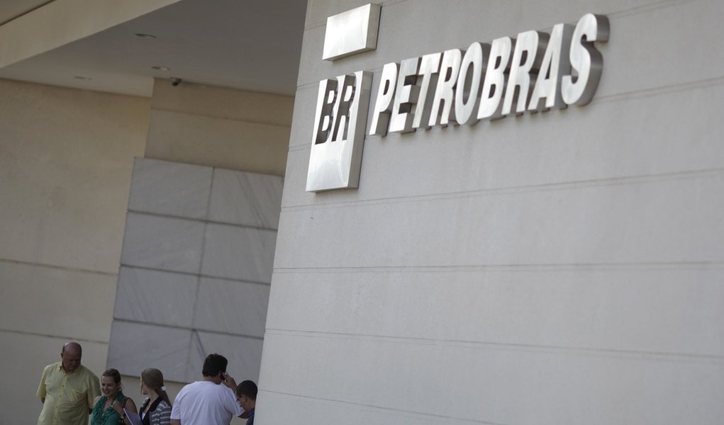 Plataforma foi preservada, diz Petrobras (Foto: RICARDO MORAES) Plataforma foi preservada, diz Petrobras