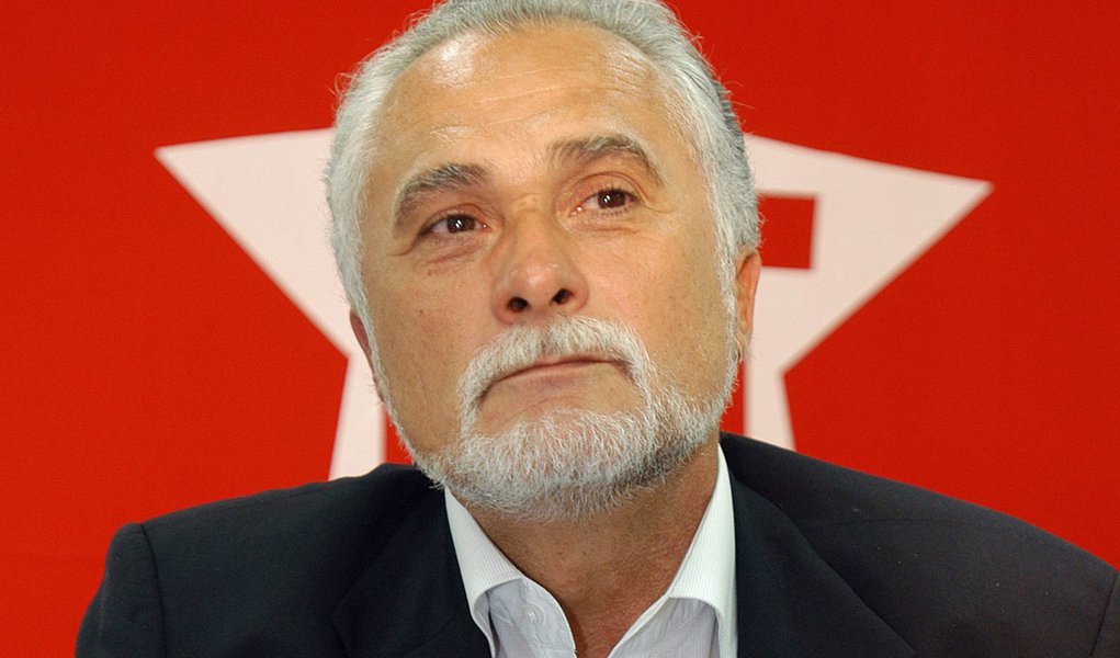 Que médico se responsabilizaria por eventual morte de Genoino? (Foto: Marcelo Ximenez/Folha) Que médico se responsabilizaria por eventual morte de Genoino?