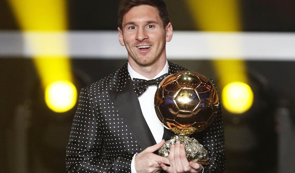 Quando Messi supera Maradona? (Foto: MICHAEL BUHOLZER) Quando Messi supera Maradona?