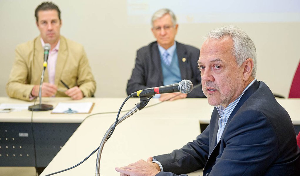 Reunião Interna e discussão do tema: Porto Alegre e seu potencial criativo e tecnológico. (Foto: Leonardo Lucena) Reunião Interna e discussão do tema: Porto Alegre e seu potencial criativo e tecnológico.