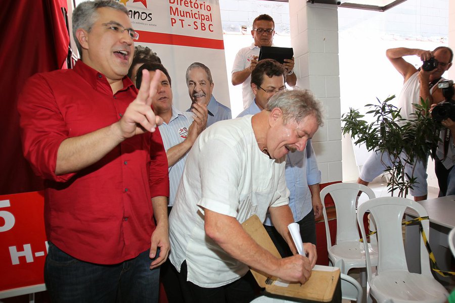Lula vota no PED (Foto: Roberta Namour) www.brasil247.com - Lula vota no PED