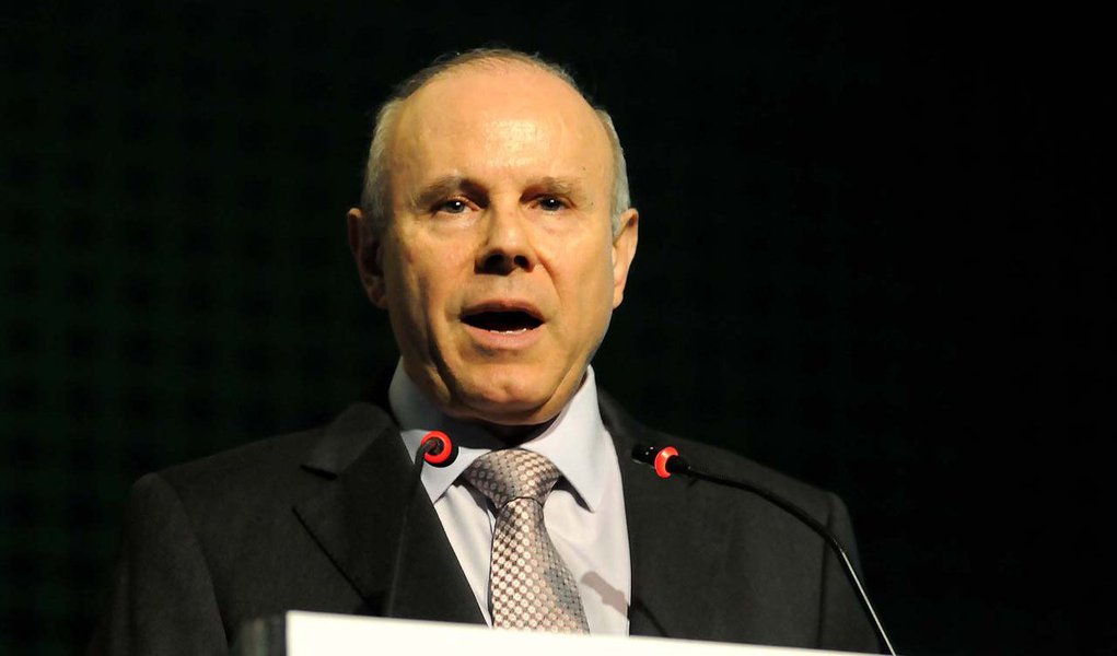 Fazenda reduz previsão de crescimento do PIB a 3,5% (Foto: Luciano Bergamaschi/Futura Press) Fazenda reduz previsão de crescimento do PIB a 3,5%