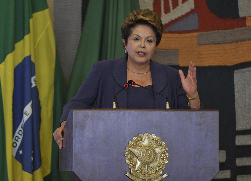 Dilma discute segurança especial na visita do papa (Foto: Antonio Cruz) Dilma discute segurança especial na visita do papa