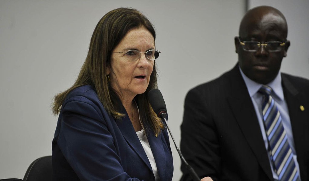ANP: produção de petróleo recua 8,5% em fevereiro (Foto: Marcello Casal Jr /Agência Bras) ANP: produção de petróleo recua 8,5% em fevereiro