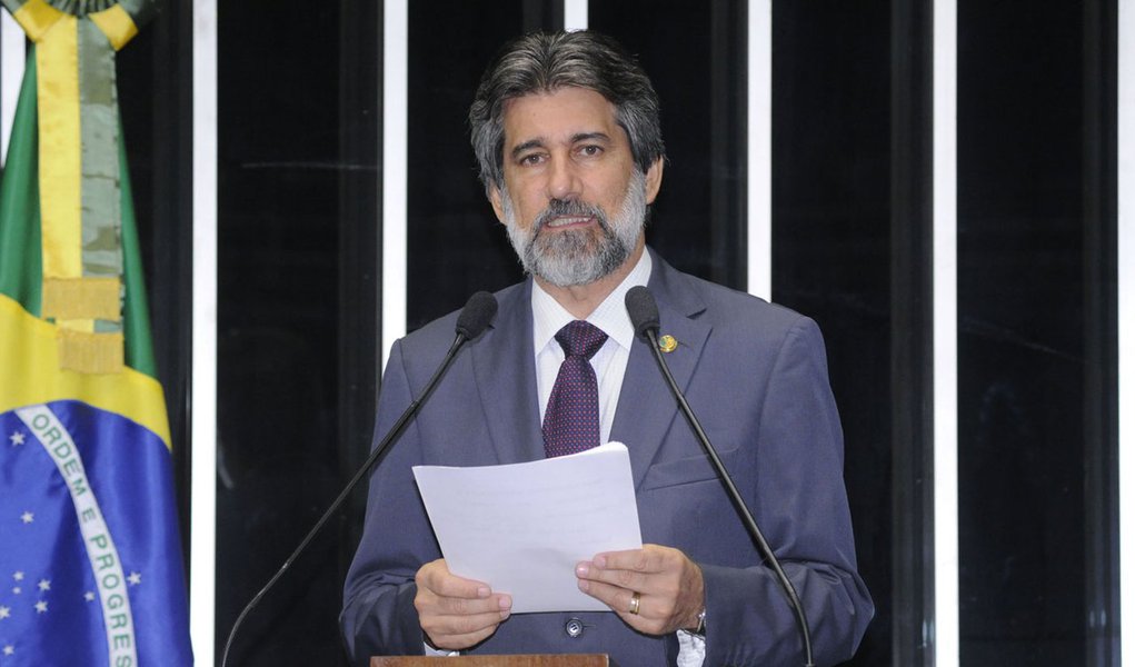 Raupp: denúncia contra Renan causa 'estranheza' (Foto: Waldemir Barreto) Raupp: denúncia contra Renan causa 'estranheza'