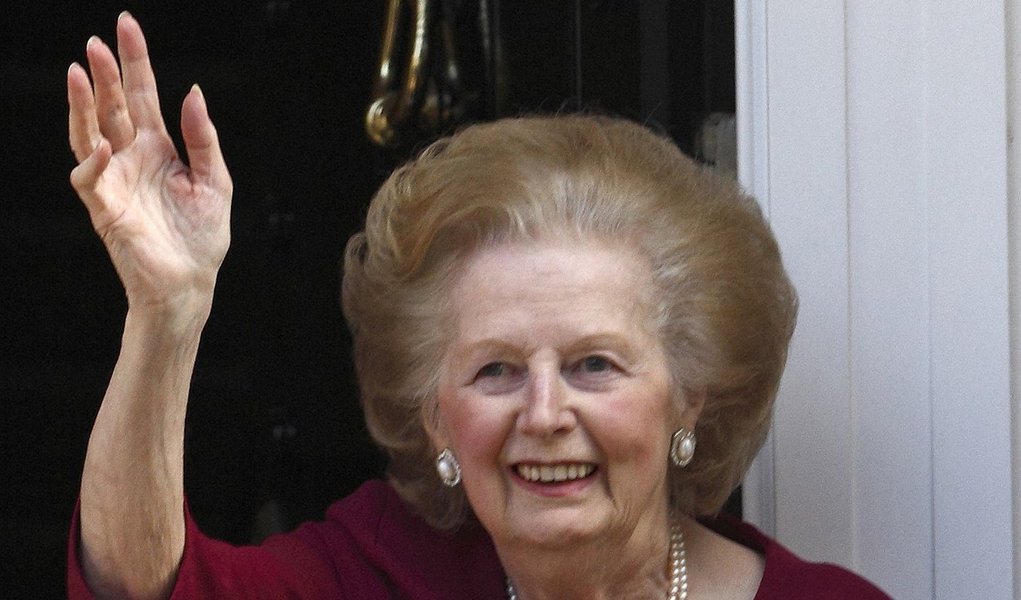 Margaret Thatcher tem alta do hospital (Foto: REUTERS/Andrew Winning) Margaret Thatcher tem alta do hospital