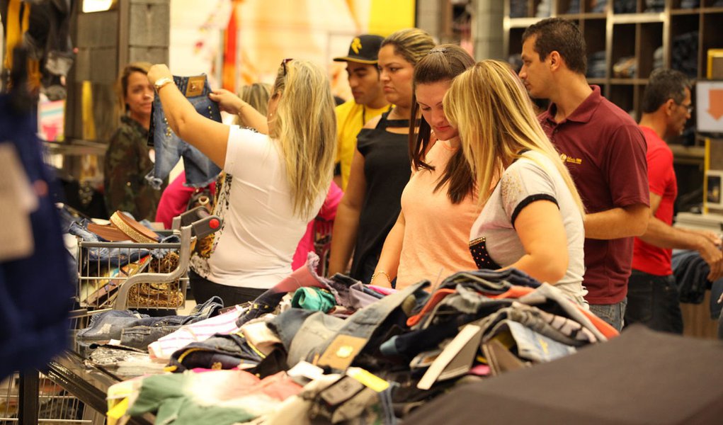 compras (Foto: Paulo Emílio) compras