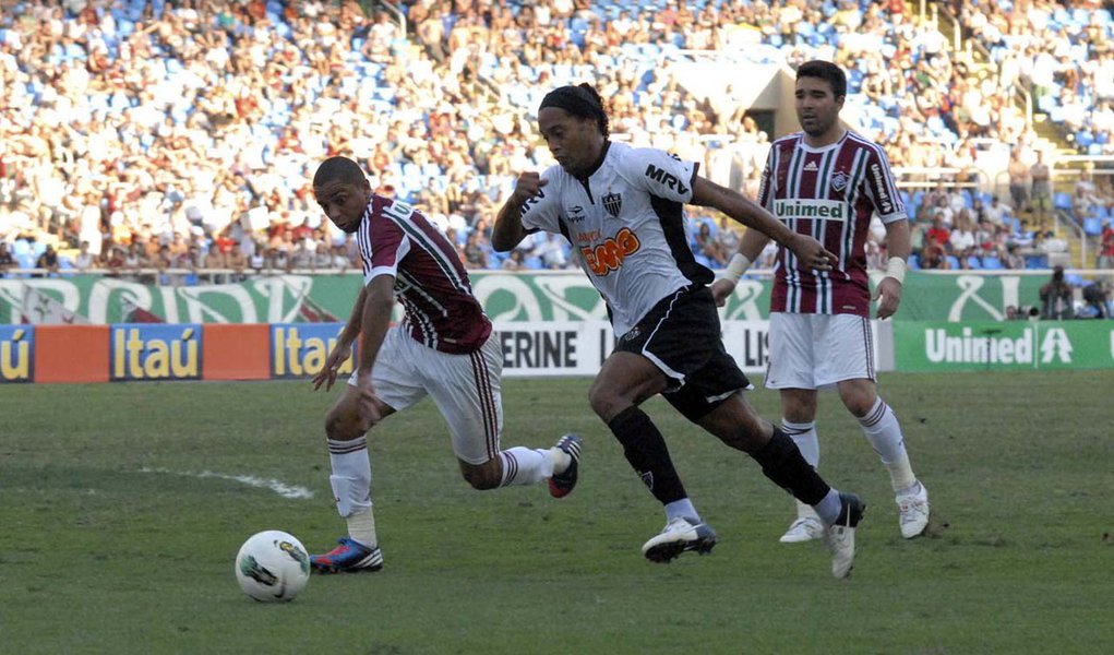 Em jogo polêmico, Flu e Galo ficam no zero a zero (Foto: Fábio Teixeira/Folhapress) Em jogo polêmico, Flu e Galo ficam no zero a zero
