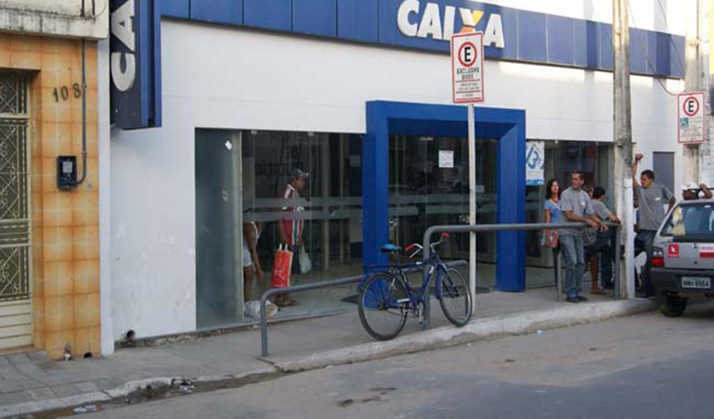 Agência da Caixa é arrombada Agência da Caixa é arrombada