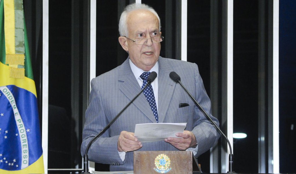 Jarbas: Agenda positiva do Senado é "pura lorota" (Foto: Waldemir Barreto) Jarbas: Agenda positiva do Senado é "pura lorota"