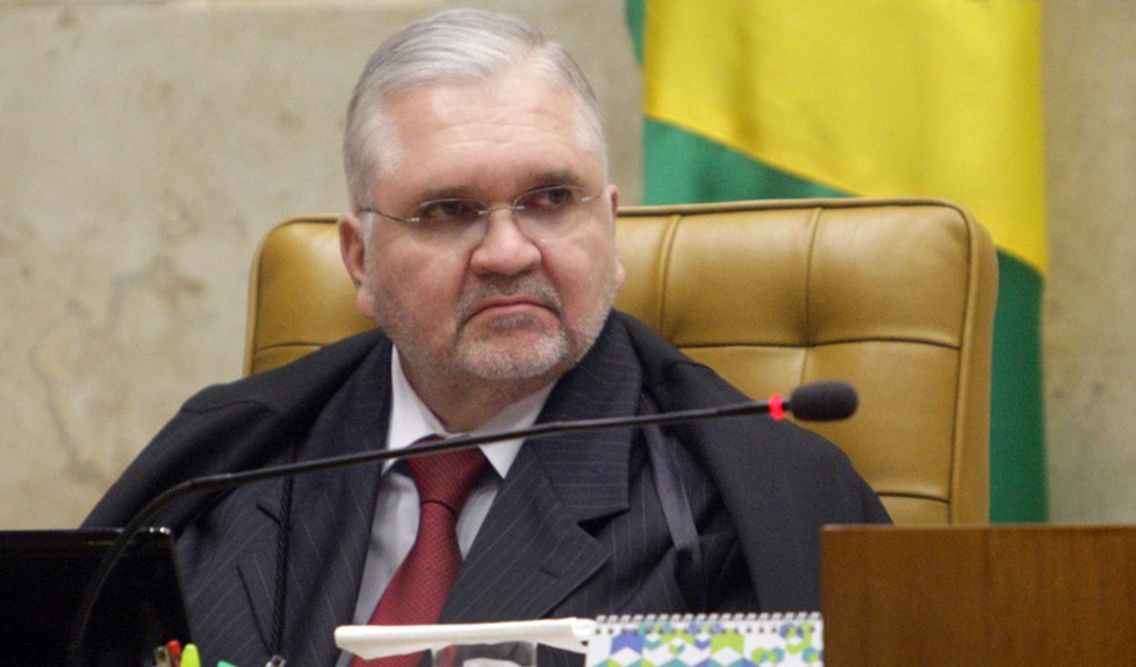 Com 59 anos, Gurgel se aposenta do MP (Foto: STF) www.brasil247.com - Com 59 anos, Gurgel se aposenta do MP