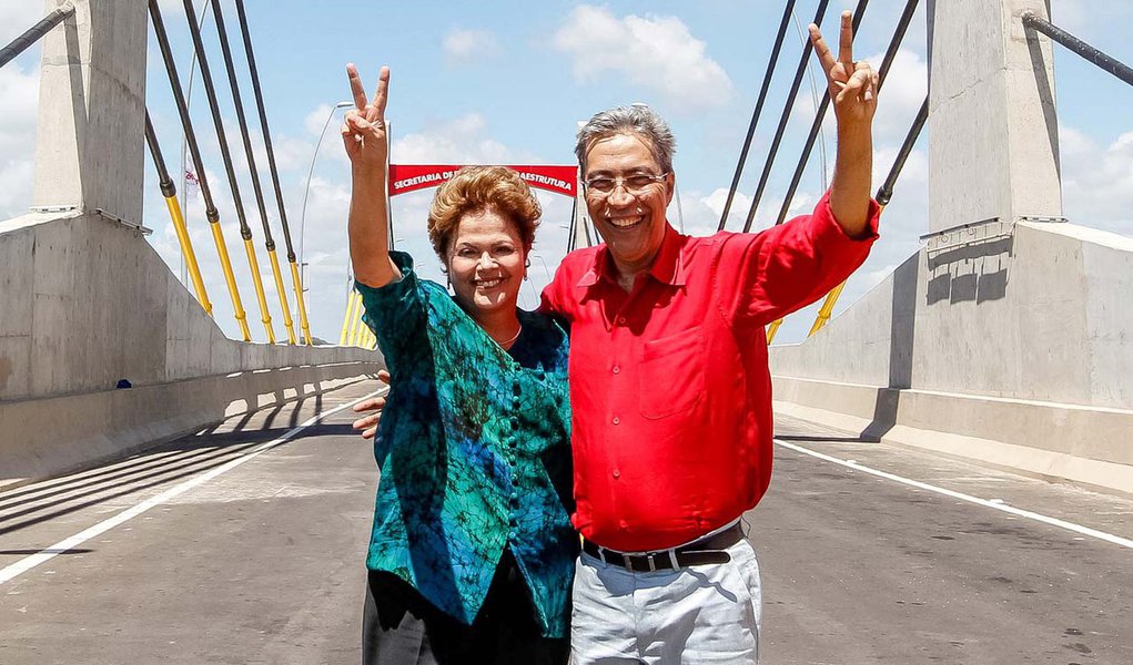 "Déda vai vencer como eu", diz Dilma sobre câncer (Foto: Roberto Stuckert Filho) "Déda vai vencer como eu", diz Dilma sobre câncer