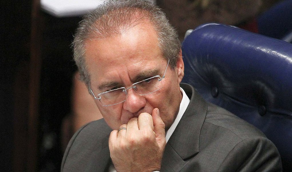 Renan devolve R$ 27 mil por uso de avião da FAB (Foto: FOLHAPRESS) Renan devolve R$ 27 mil por uso de avião da FAB